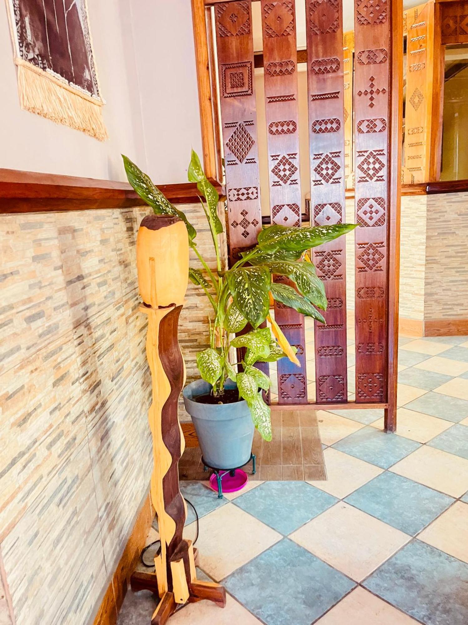 Le Nouvel Eden Hotel Toliara Bagian luar foto