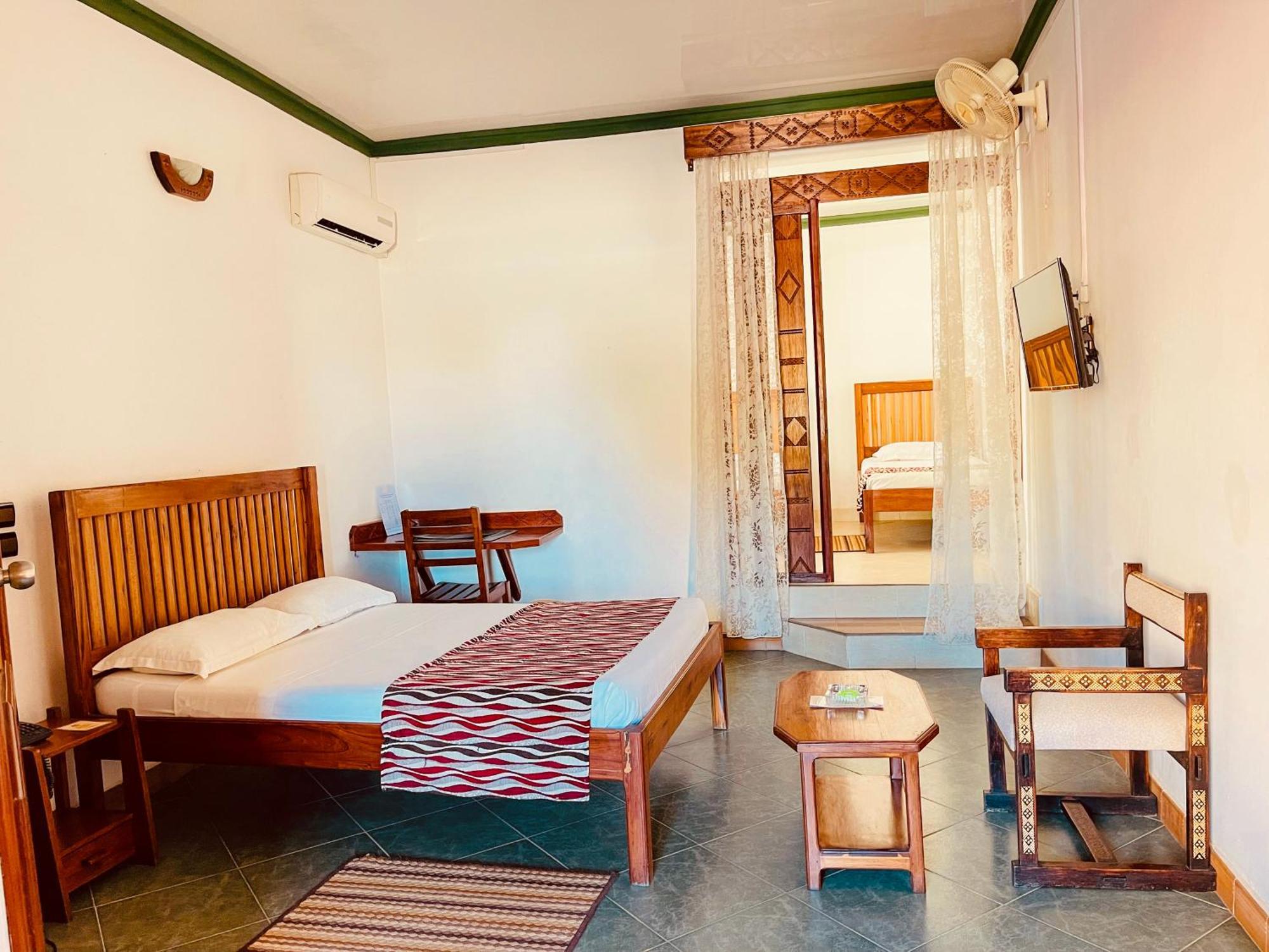 Le Nouvel Eden Hotel Toliara Bagian luar foto