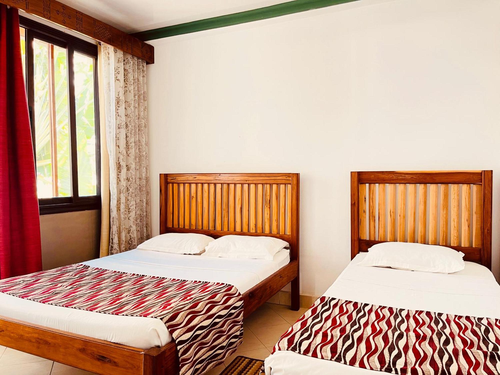 Le Nouvel Eden Hotel Toliara Bagian luar foto