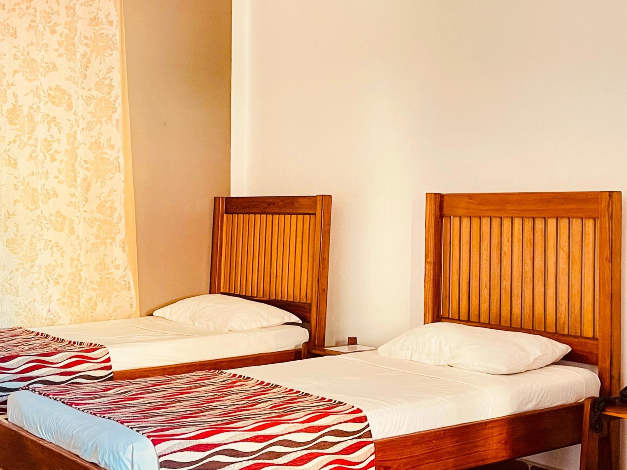 Le Nouvel Eden Hotel Toliara Bagian luar foto