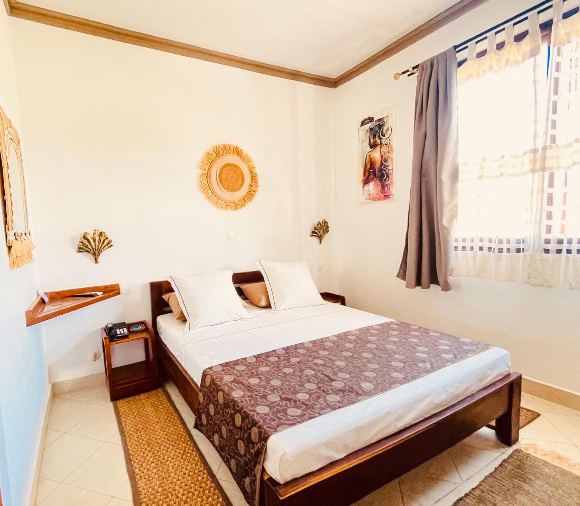 Le Nouvel Eden Hotel Toliara Bagian luar foto