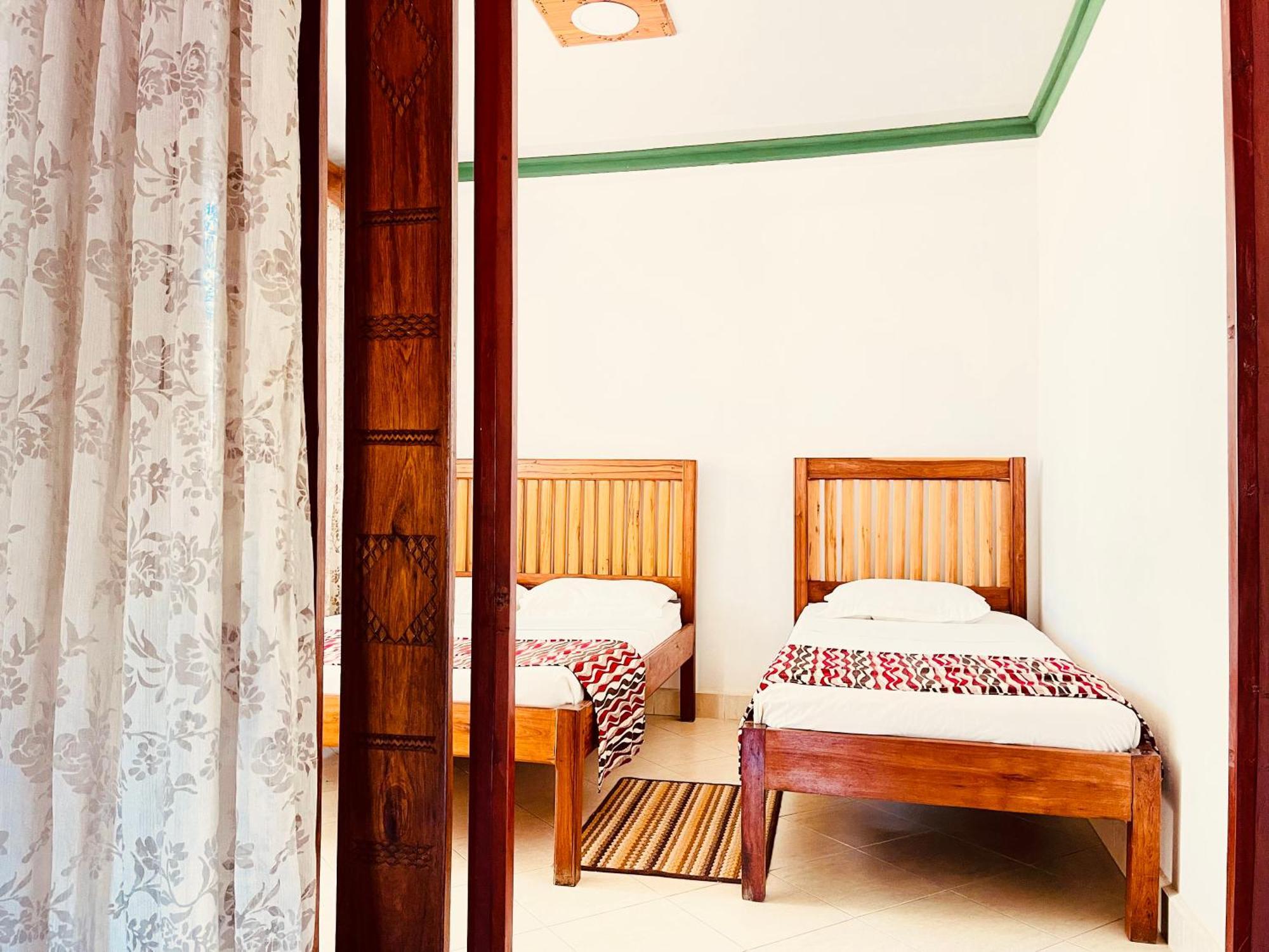Le Nouvel Eden Hotel Toliara Bagian luar foto
