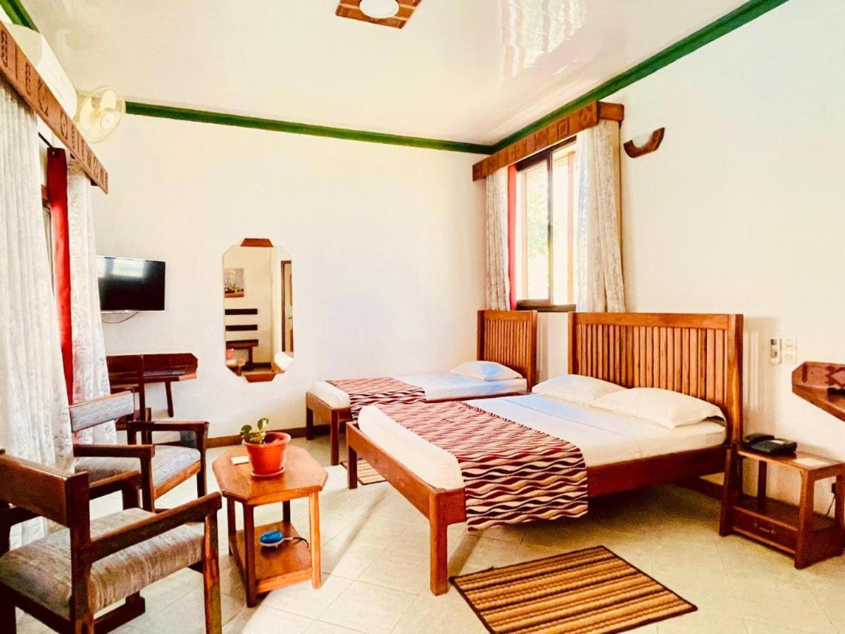 Le Nouvel Eden Hotel Toliara Bagian luar foto